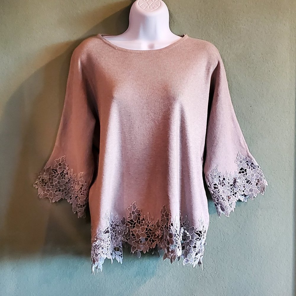 Beige Sweater with Seamless sleeves and Lace